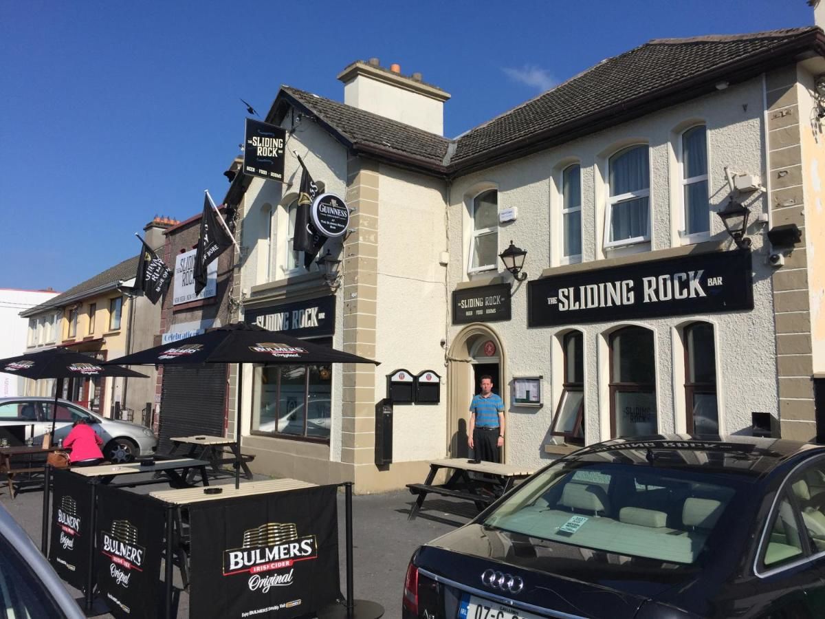 Мини-отель The Sliding Rock Inn Голуэй